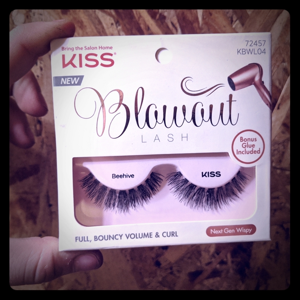 Blowout Lashes
